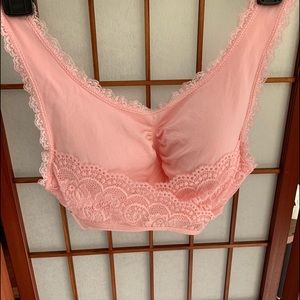 5/$30⚡️Pink cross over bra size M⚡️